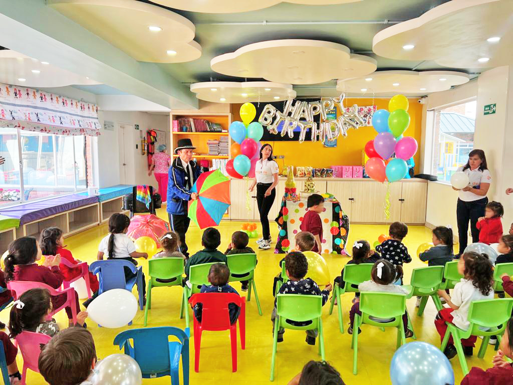Niños en actividad de la fundación