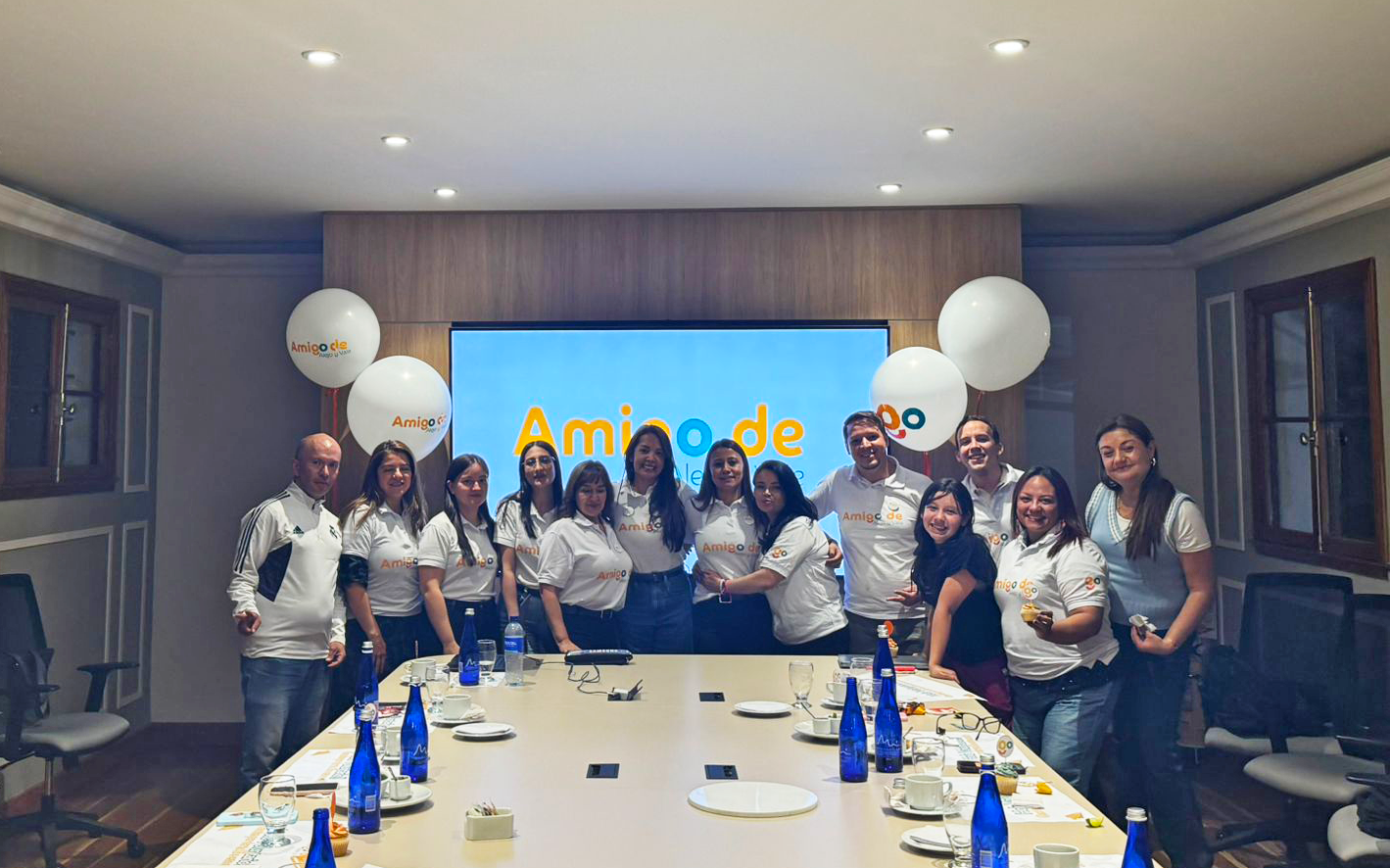 Equipo Fundación Amigo de Alejo y Vale en evento